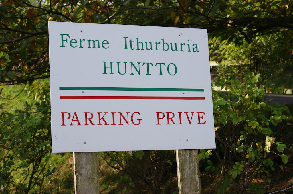 Ferme Ithurburia Saint-Michel  Esterno foto